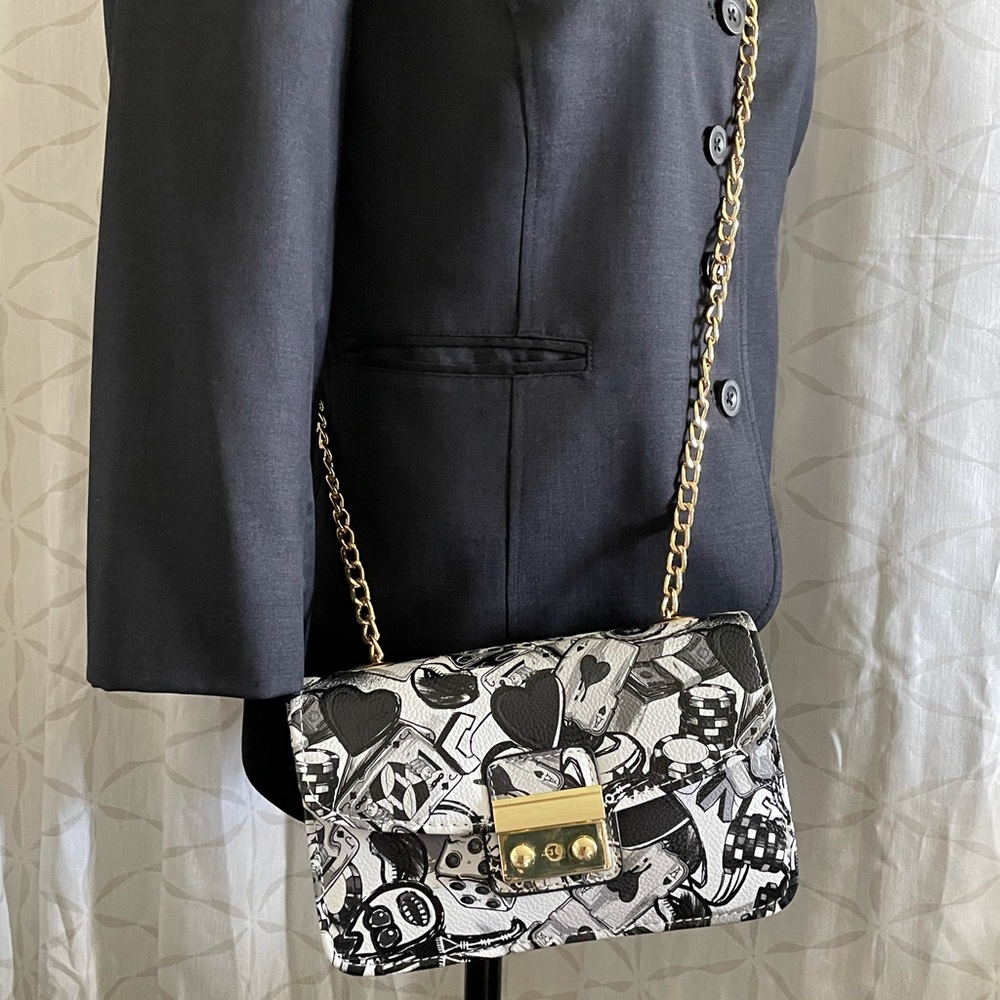 Women’s Crossbody Graffiti Handbag (Black & White)